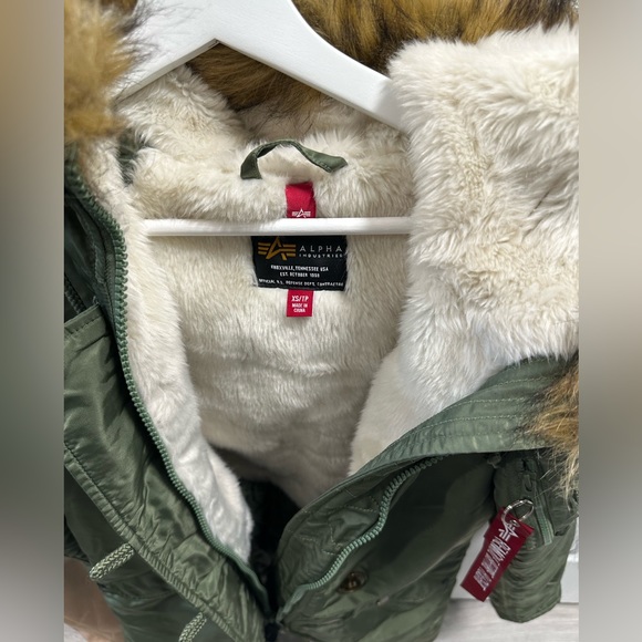 Alpha Industries Women's Green Parka with Faux Fur Trim - Picture 3 of 6